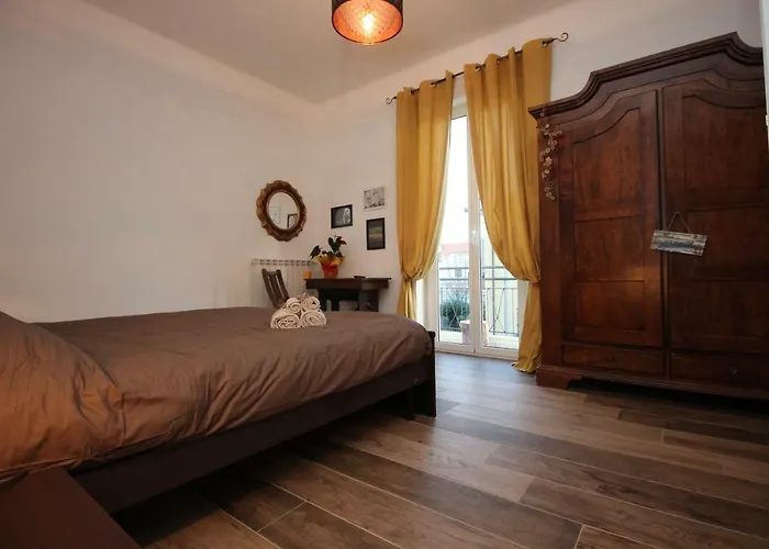 Oda ve Kahvaltı Il Leone Bianco Albenga